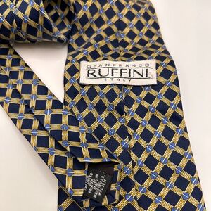 Men’s Gianfranco Ruffini 100% Imported Italian Silk Geometric Print Necktie